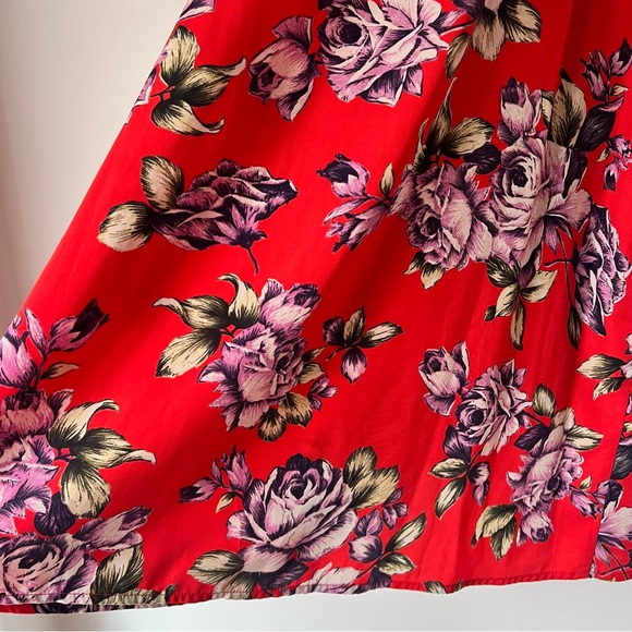 Monteau Los Angeles Red Floral Wrap Mini Dress Size Medium - Picture 5 of 12